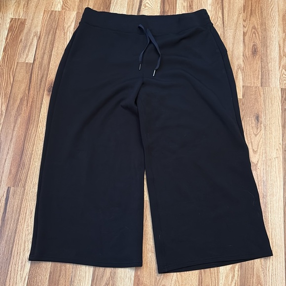 SPANX® AirEssentials Wide Leg Pant - Picture 2 of 7